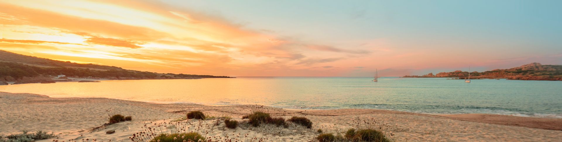 Mete Viaggi di Nozze: perché scegliere Isola Rossa in Sardegna