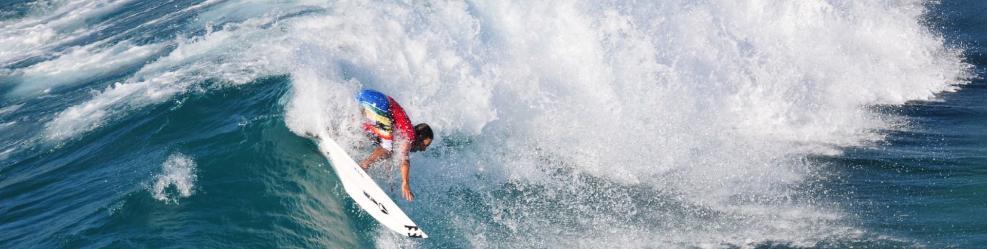 Surf in Sardegna. La baia di La Marinedda è pronta a dare spettacolo